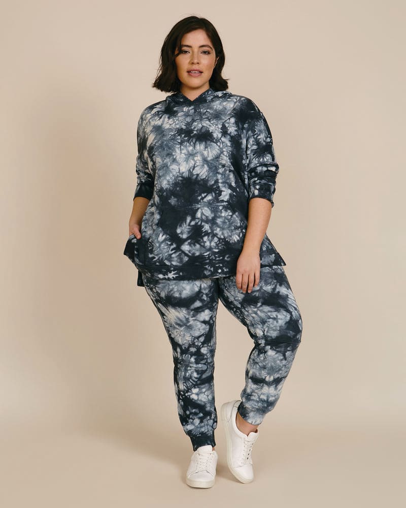 Plus size model wearing Rio Jogger by 11 Honoré Collection | Dia&Co | dia_product_style_image_id:199657